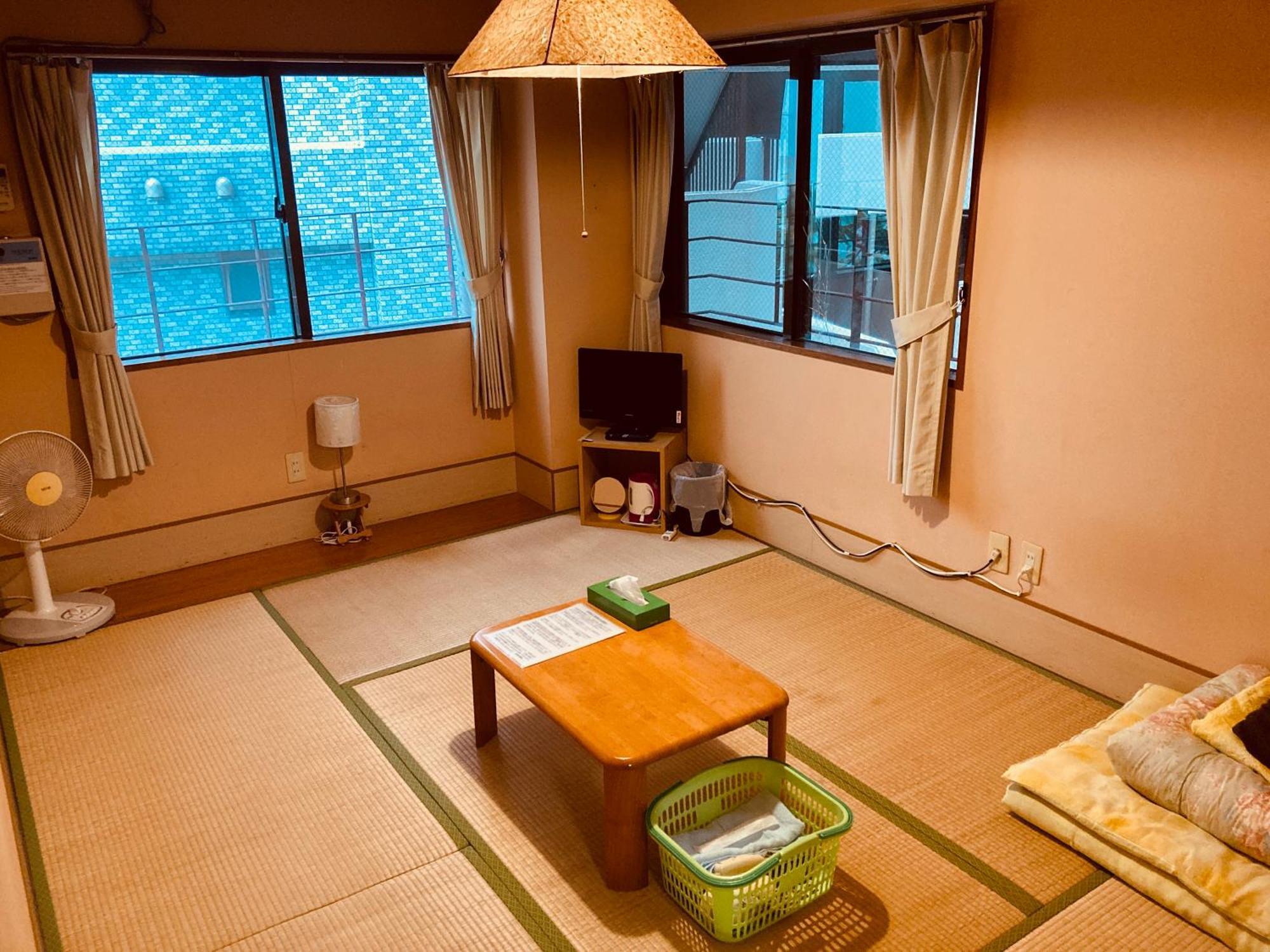 Hostel Hakuseiso Наха Экстерьер фото